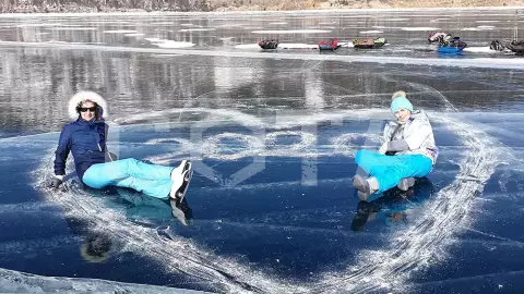 Лучшее путешествие по льду Байкала - фото 1