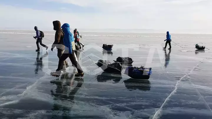 Праздничный тур по льду Байкала на 8 марта - фото 13