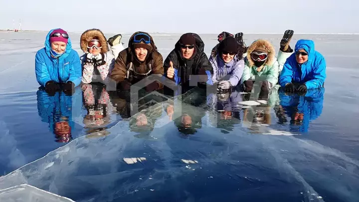 Праздничный тур по льду Байкала на 8 марта - фото 11