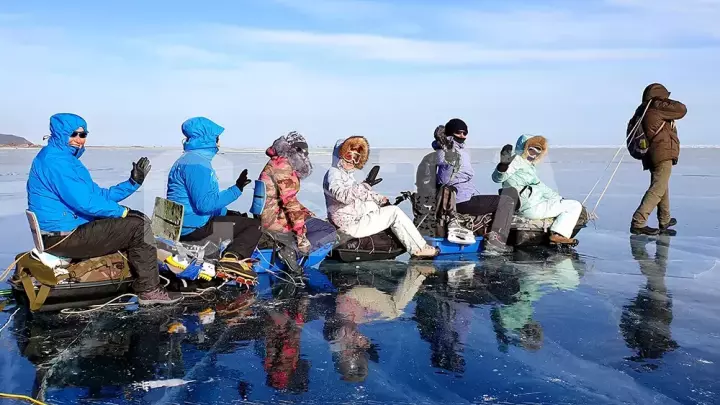 Праздничный тур по льду Байкала на 8 марта - фото 12