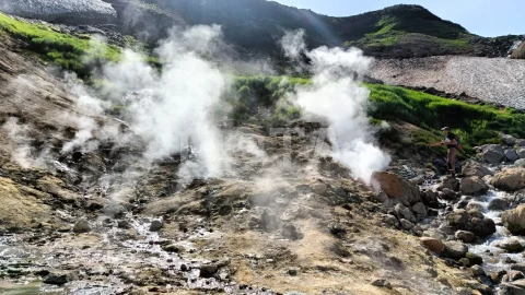 Дачные горячие источники, водопад "Снежный барс" - фото 3